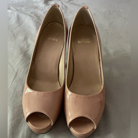 Size 8 Stuart Weitzman heels - Picture 5 of 8